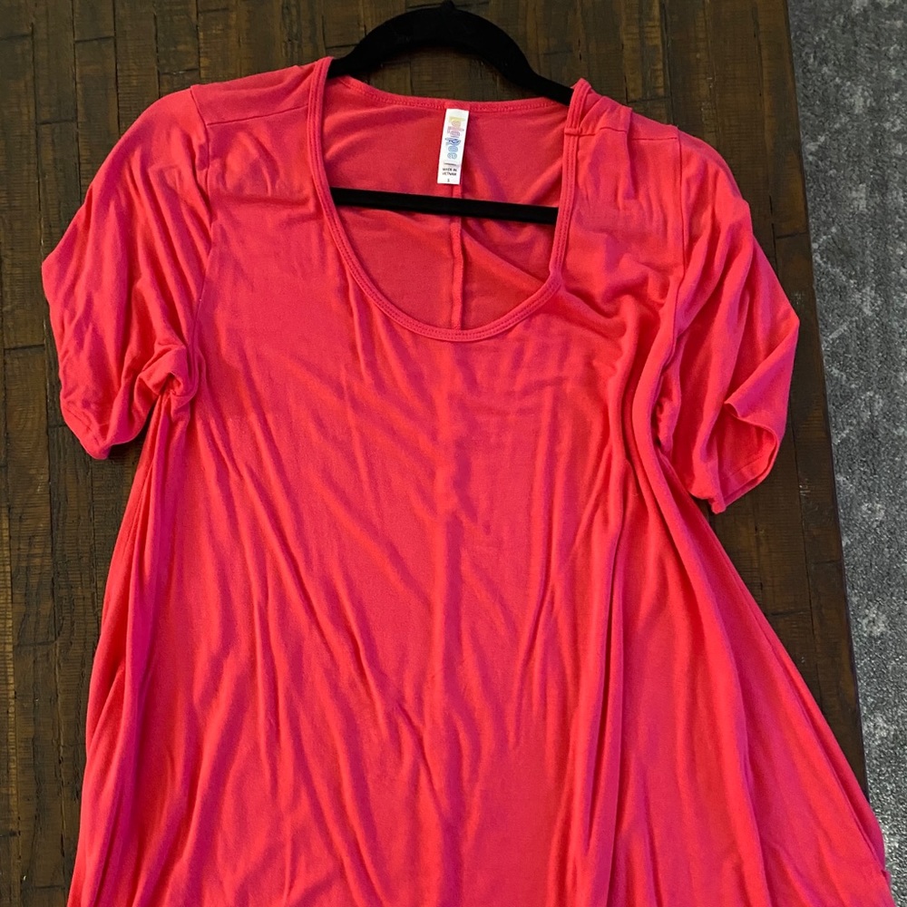 LulaRoe S Perfect Tee